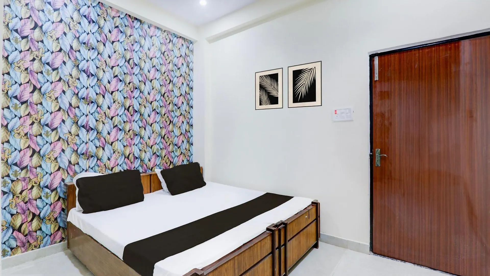 Super Hotel O Sudhirpur Near Phonix Hospital Indie